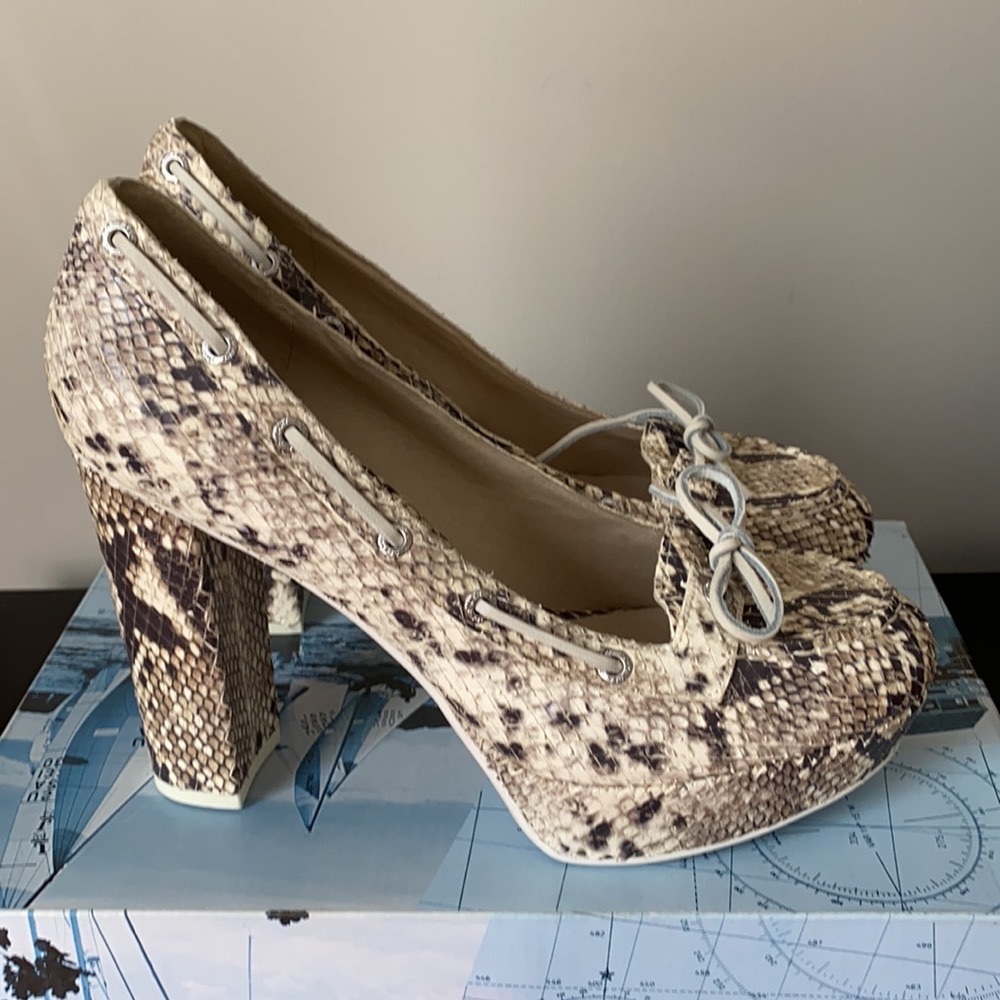 Sperry Phython Pumps New!